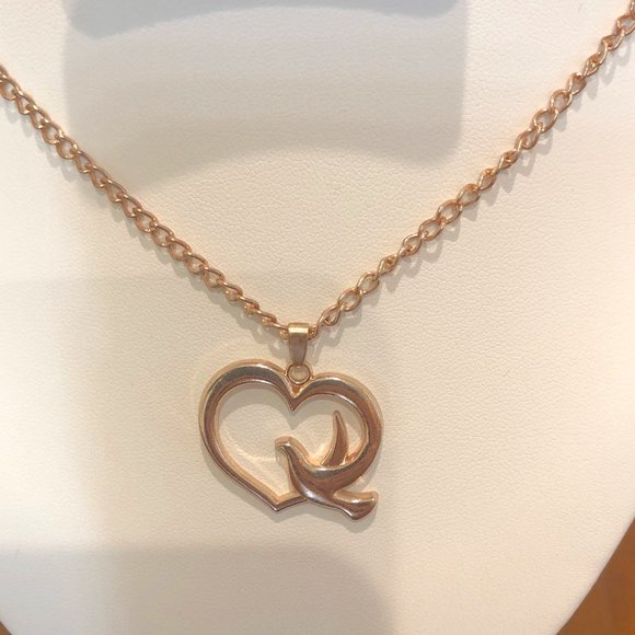 Rose Gold Tone Heart With Dove Pendant and Chain Pre-Owned - Picture 3 of 14